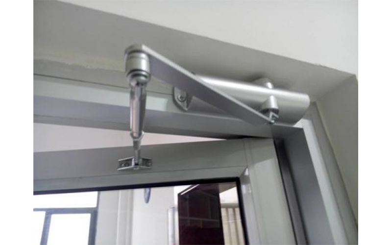 液壓式電動(dòng)閉門(mén)器的液壓系統(tǒng)有哪些主要部件？